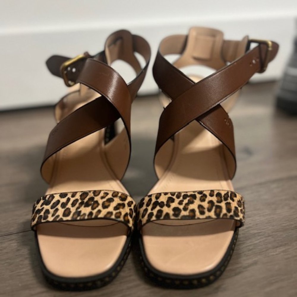 LIKE NEW💗COACH SANDALS in LEOPARD